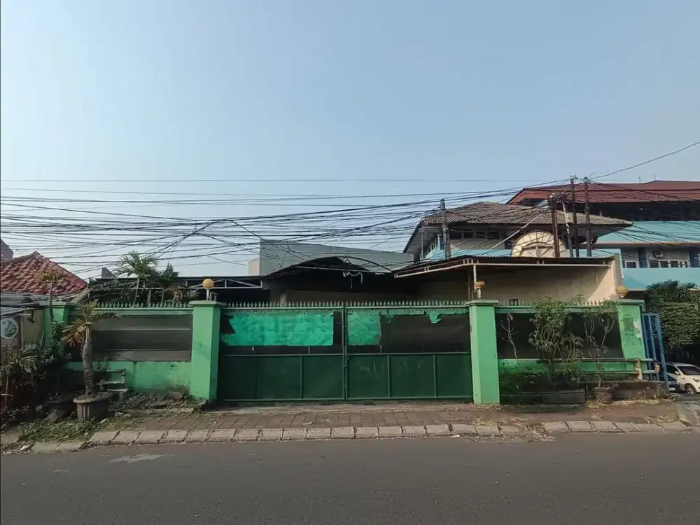 Dijual Rumah Hitungan Tanah Di Jalan Utama M.Hasibuan Kota Bekasi