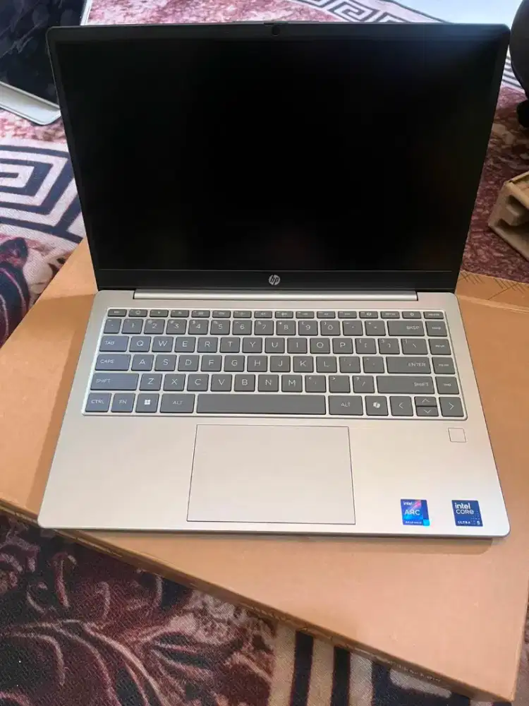 Laptop HP 14-ep1188TU