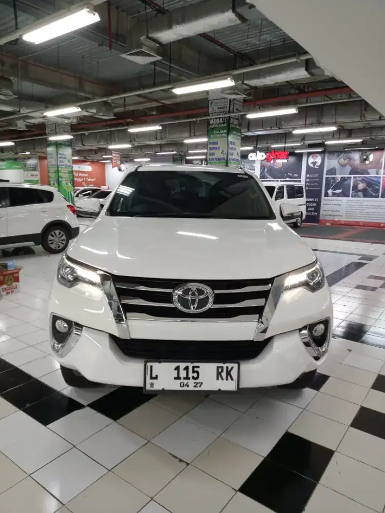 TOYOTA FORTUNER VRZ SOLAR AT 2017 PUTIH