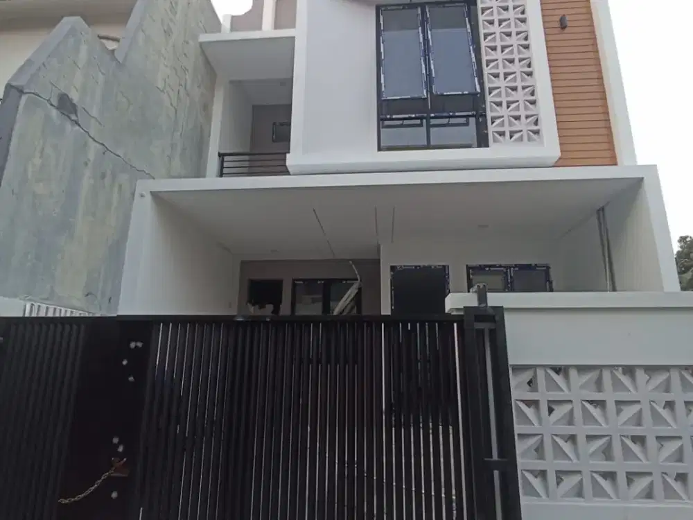 Rumah Baru Dalam Komplek Tenang Di Pondok Bambu Jakarta Timur