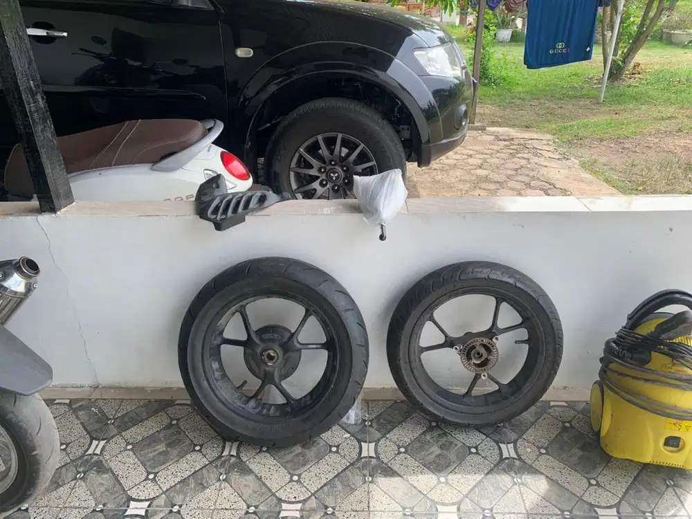 menjual velg ori bawaan aerox old