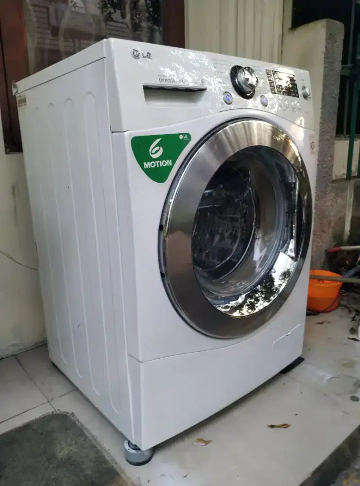 Mesin cuci LG 8kilo ada shower nya