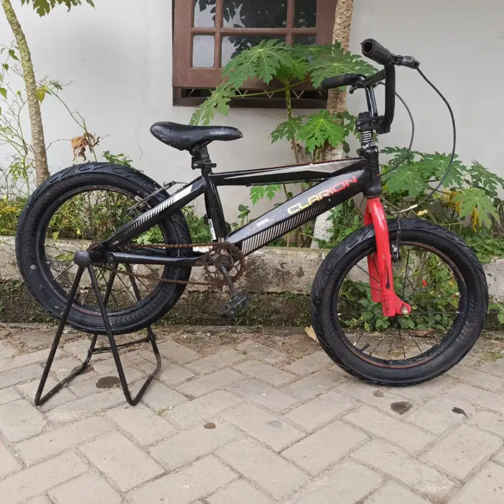 Sepeda BMX Clarion