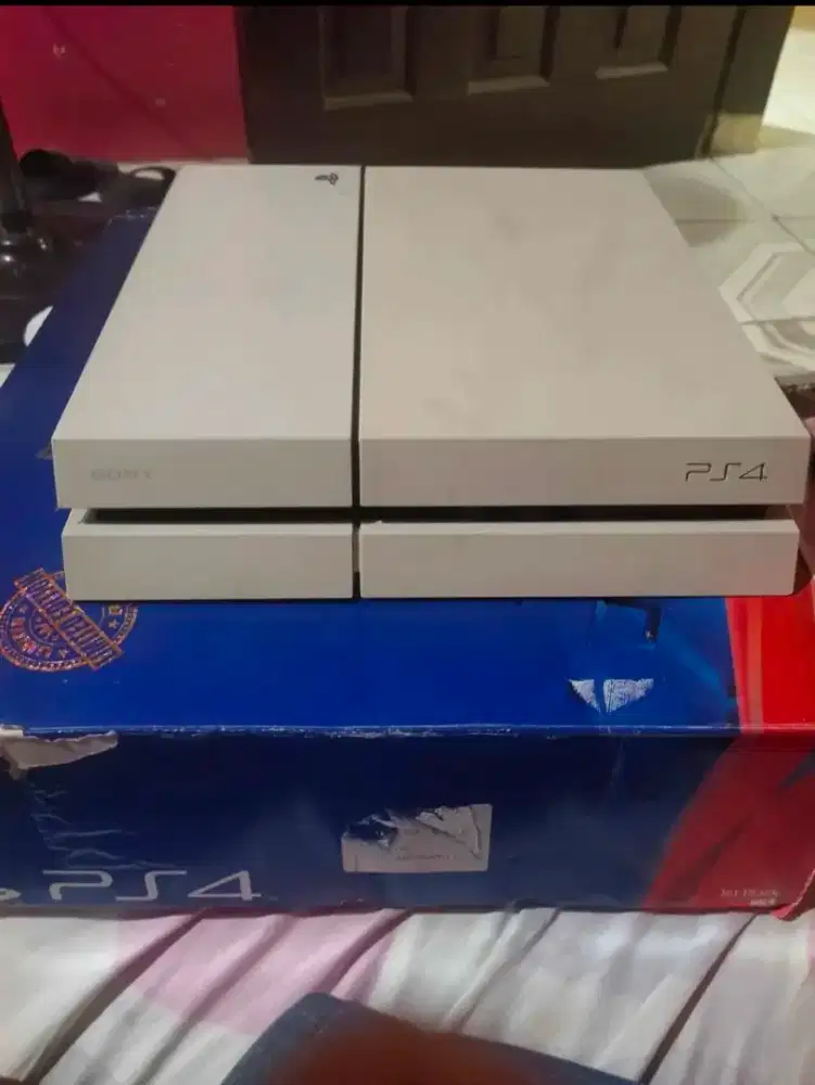 Jual PS 4 Memori 1TB, 3.250.000 nego