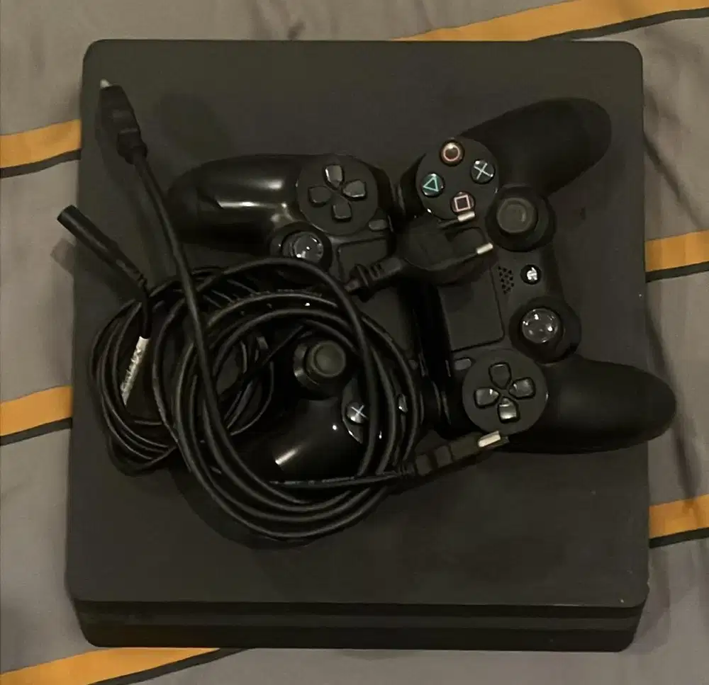 PlayStation 4 Slim 1Tb