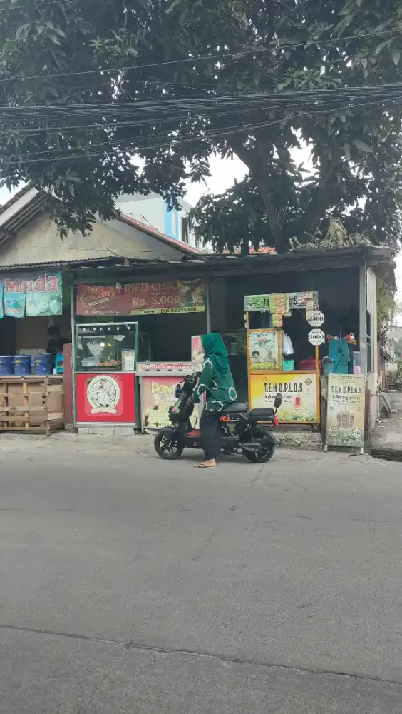 Dicari Karyawati Jaga Dagangan