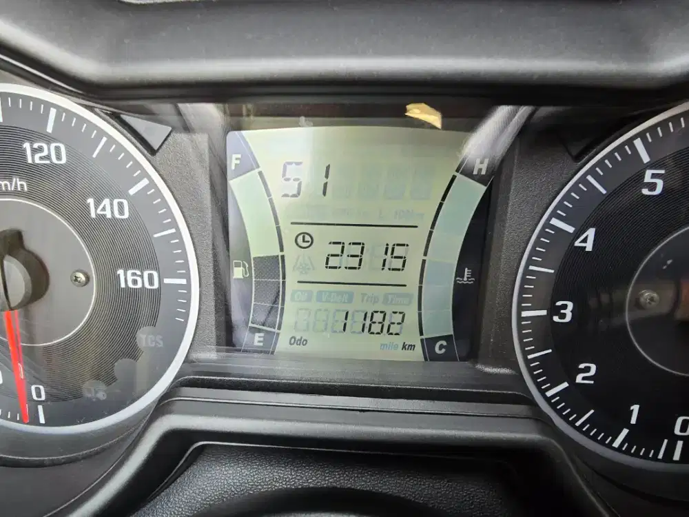 Yamaha Xmax Km 1rb perak 2022 Kelupaan dipakai