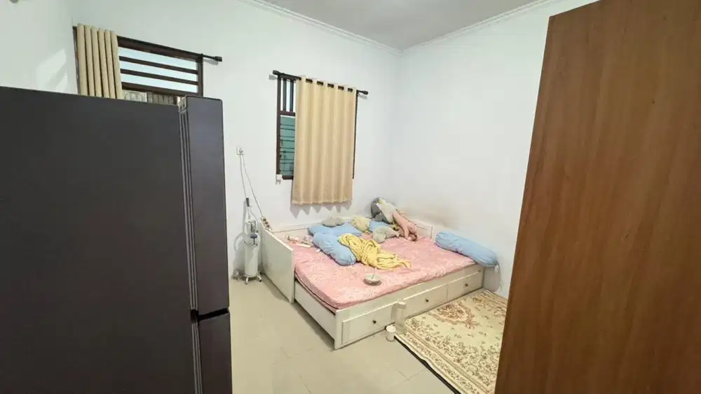 Kasur ikea dan dipan kayu mahoni
