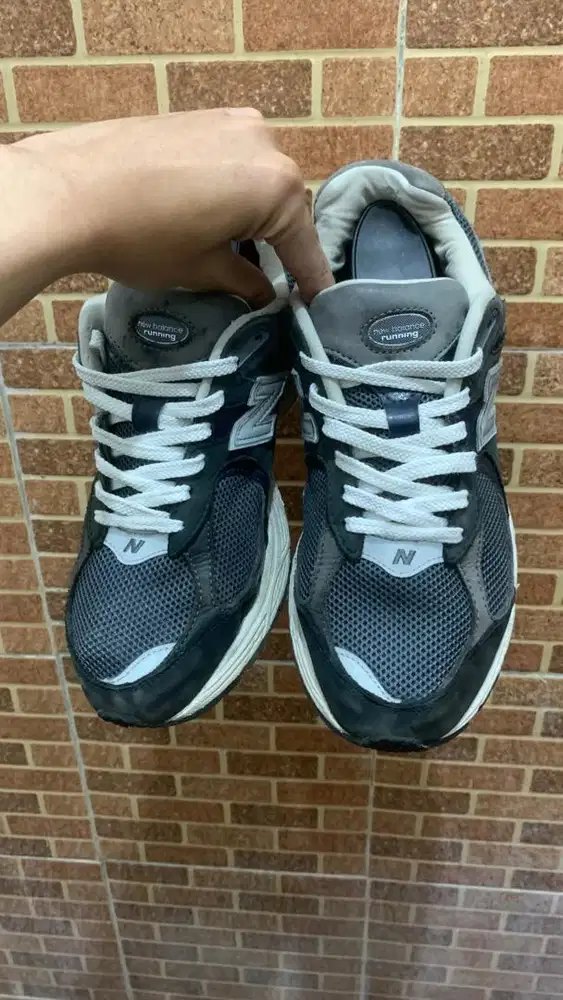 New Balance 2002R vintage navy grey