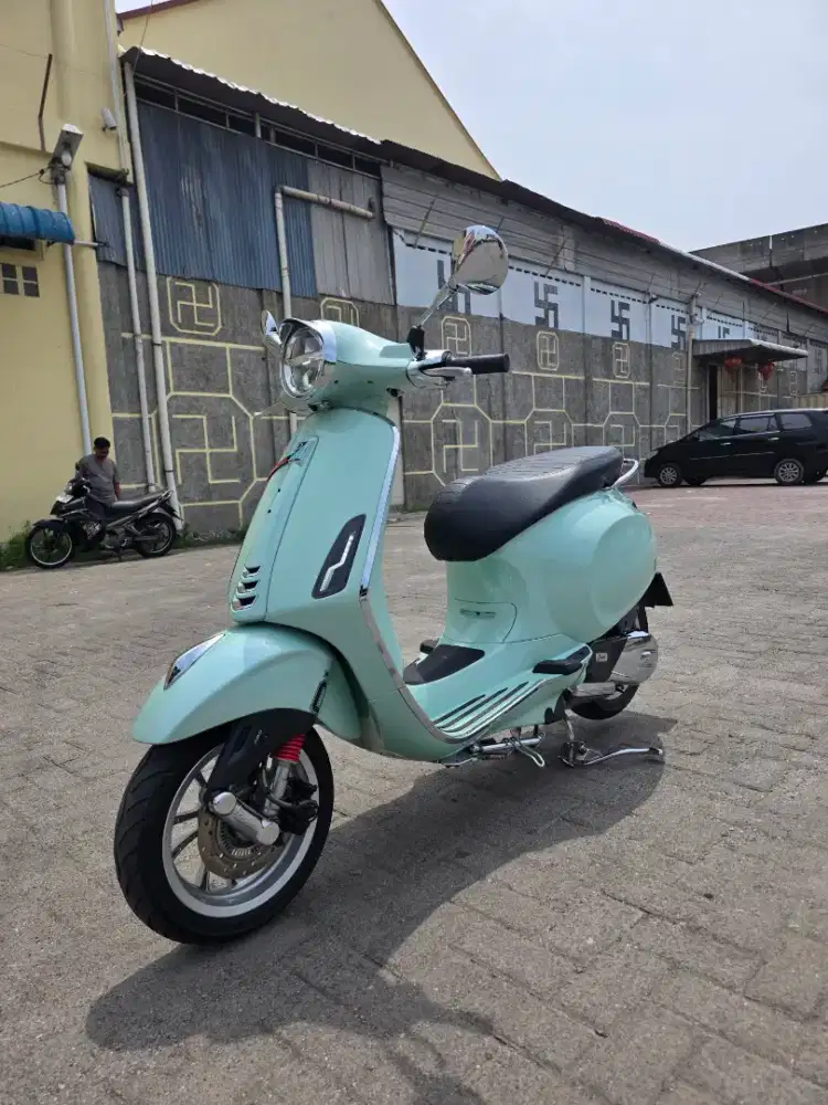 Piaggio Vespa Primavera Hijau 2022