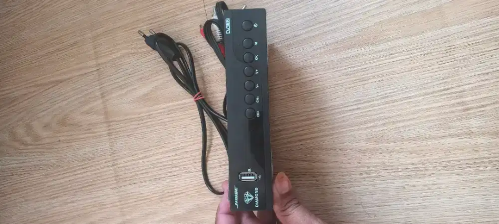 Aksesoris TV STB Noise