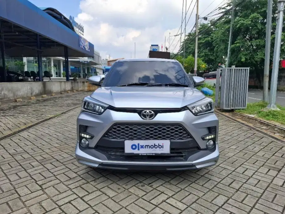 TDP 1 JUTA Toyota Raize 1.0 T GR SPORT Two Tone Bensin-AT 2021 Silver