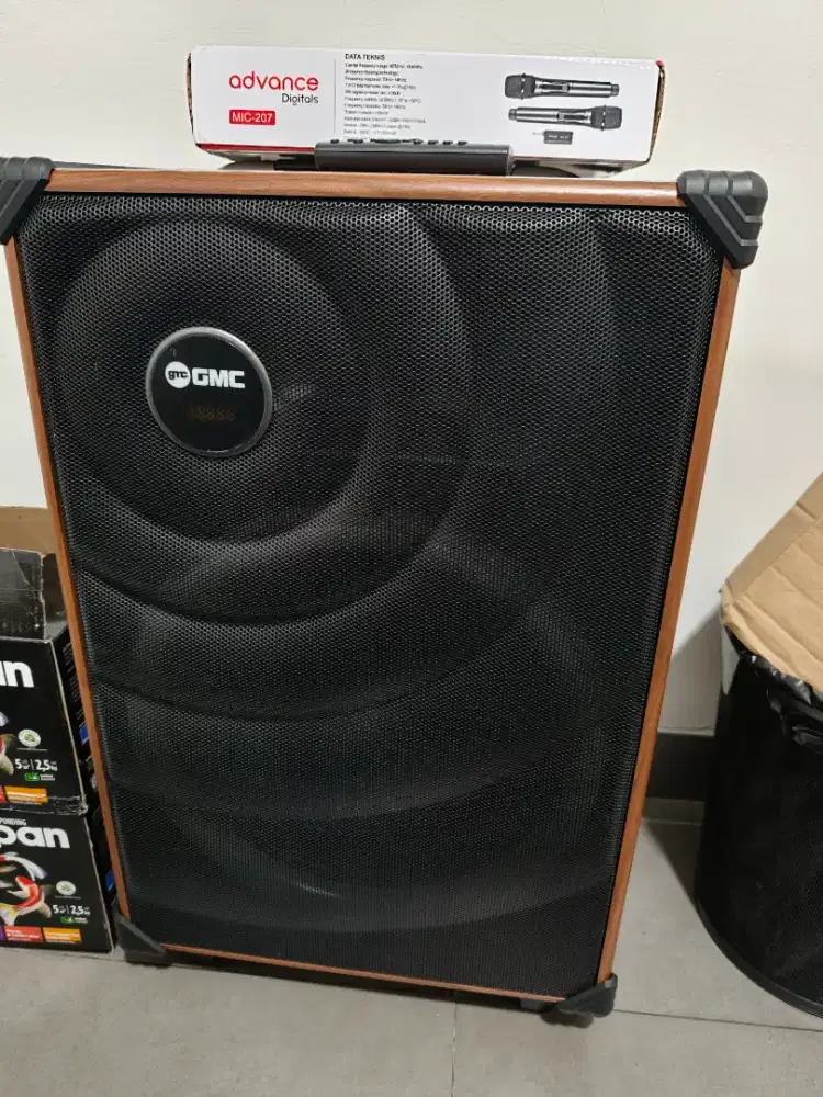 GMC Speaker 883I