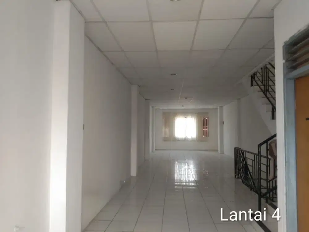 Ruko Strategis Jl. Biak 4 Lantai, Siap Pakai untuk Kantor, Klinik atau Showroom