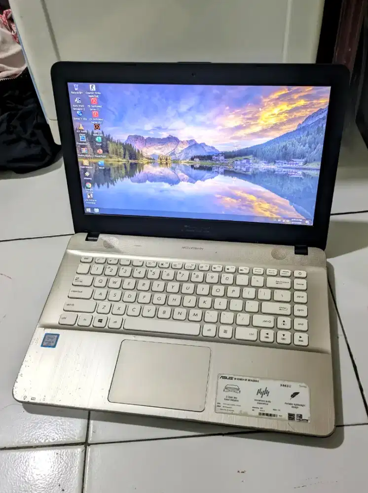 Laptop asus X441u core i3 gen 6