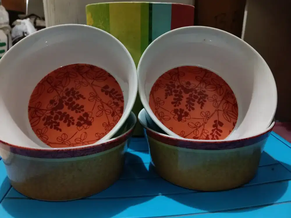 Mangkok set isi 4