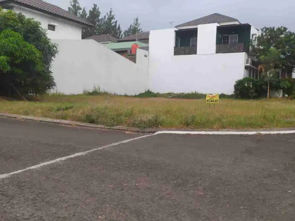 Tanah  jual hoek  dekat  sport club Legenda wisata