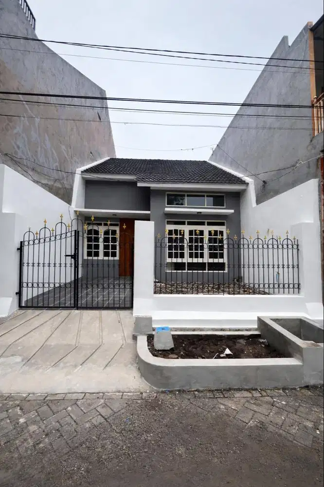 Rumah Di Kutisari Indah Surabaya Siap Huni 2 Lantai Bagus Dan Terawat