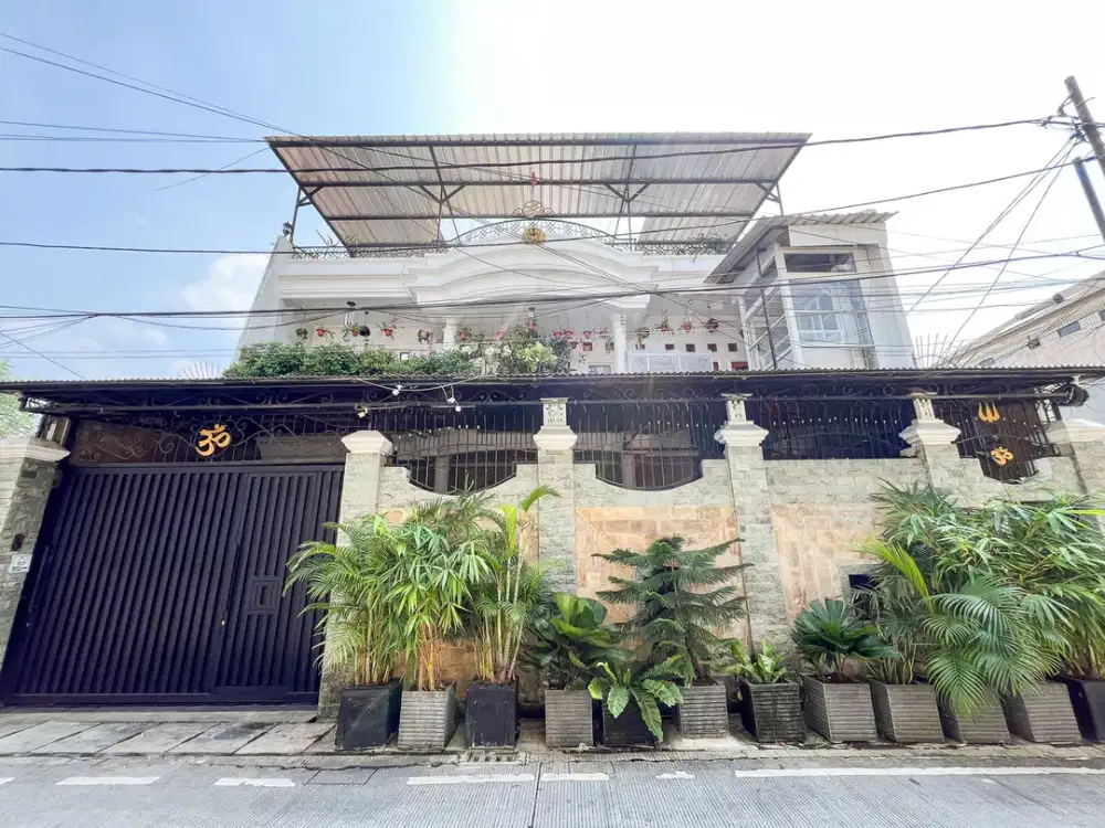Rumah 8 Kamar Tidur 10 Menit ke Gerbang Tol Kemayoran Siap KPR J-45556
