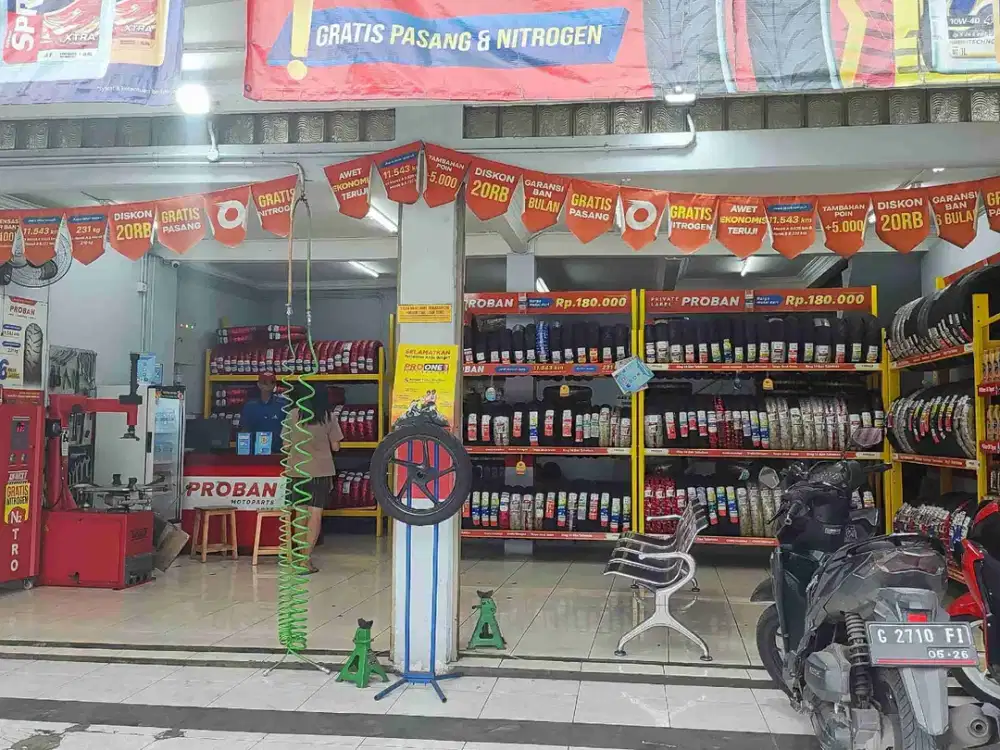 Ruko Untuk usaha Lokasi strategis Kopo bandung Mainroad