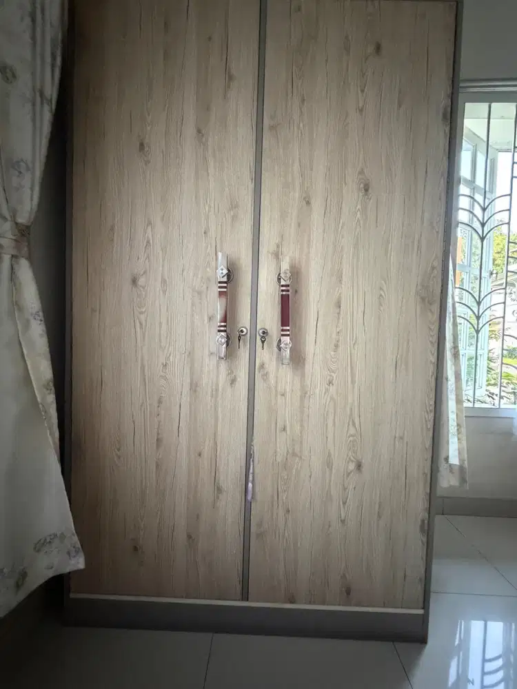DIJUAL LEMARI 2 PINTU uk. BESAR