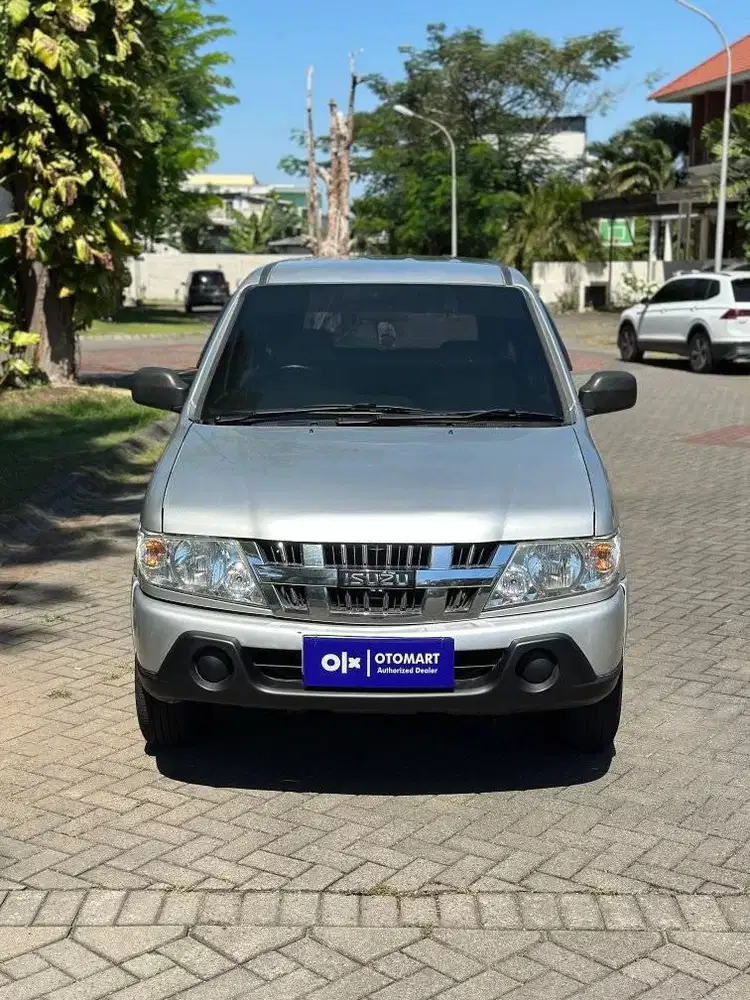 ISUZU 2011 PANTHER LM 2.5 MT SILVER
JL.RAYA KENJERAN 286 OTOMART 286