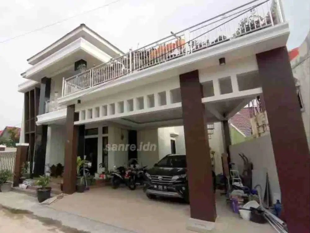 RUMAH MEWAH 2 LANTAI LOKASI STRATEGIS DITENGAH KOTA JL. NANGKA