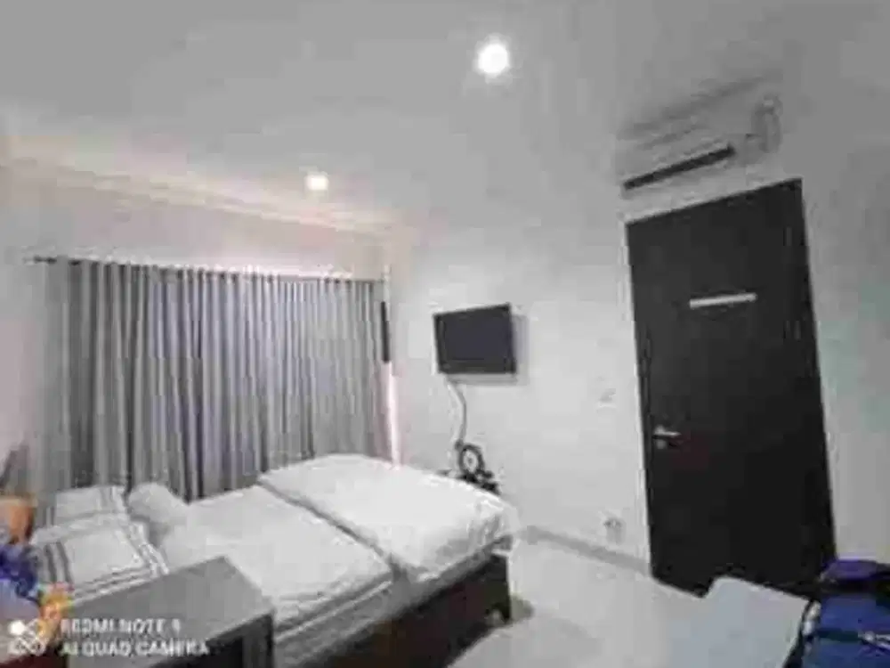 rumah 2,5 lantai dalam cluster 
siap huni jlana lebar bebas banjir 
di JGC - jakarta garden city