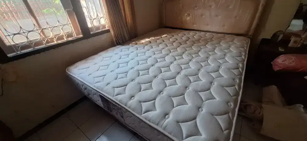 Dijual Murah Set Kasur Spring Bed Central Gold Posture Matic 160x200