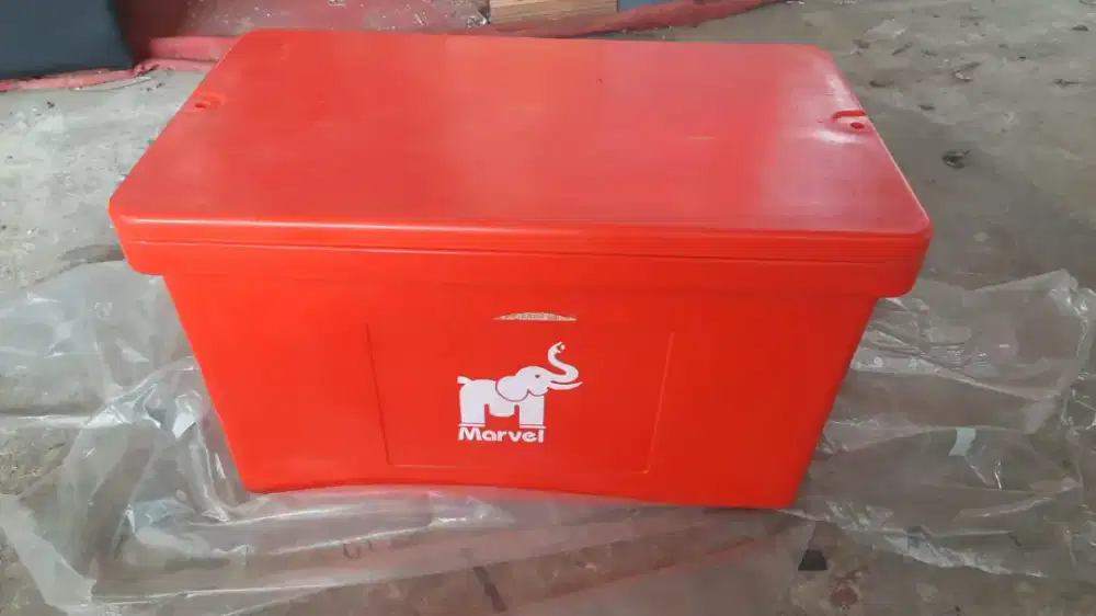 Cooler Box merk Marvel 100 Liter