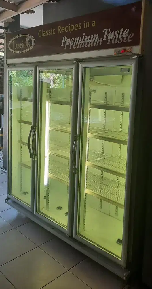 Showcase 3 Pintu GEA EXPO-1200TH Jumbo - Kompresor Ori (Tanggerang)