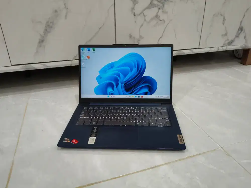 laptop lenovo Ryzen 5 7530U 16/512GB SSD Nvme masih garansi