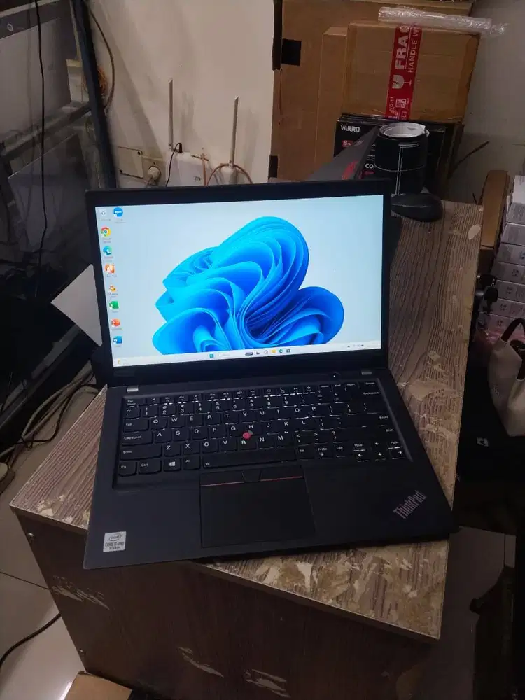 Lenovo ThinkPad T14s Gen 1 i7 vPRO 10610U RAM 16GB SSD 512GB NVMe