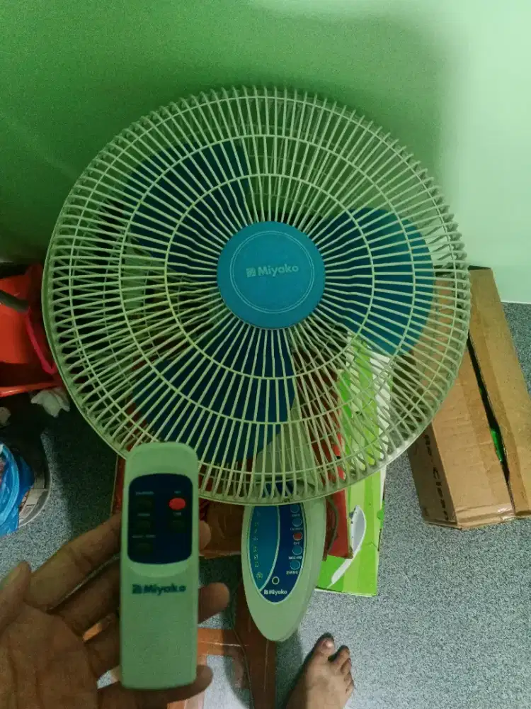 Miyako kipas angin gantung remote control