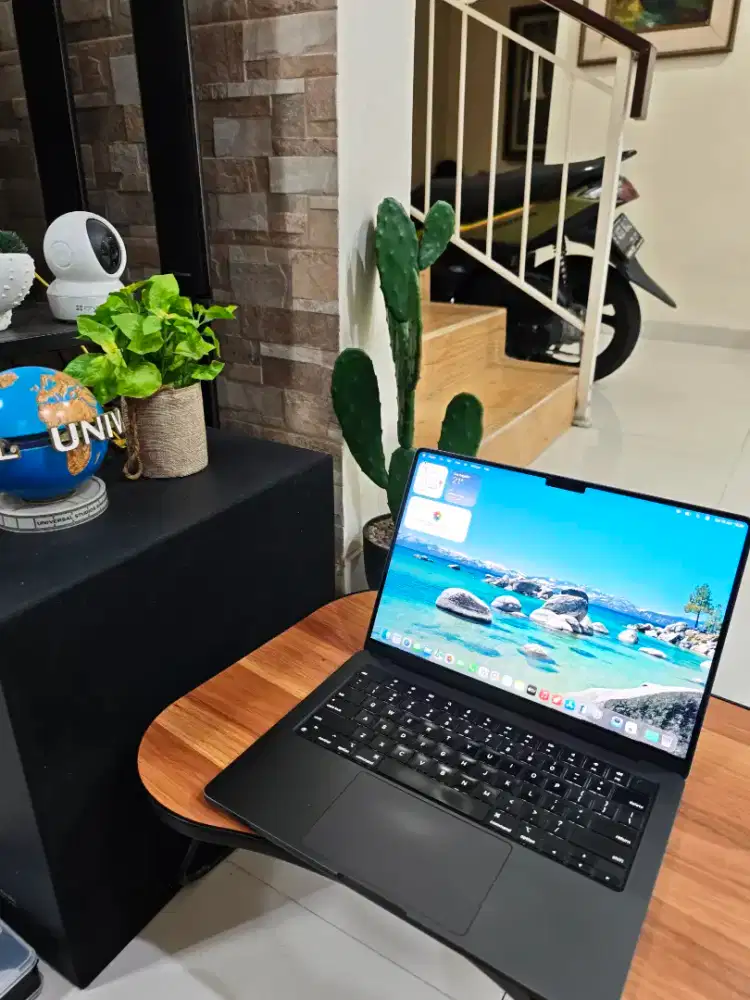 MacBook Pro 14 M3 Pro 18/1TB x rog msi nitro tuf