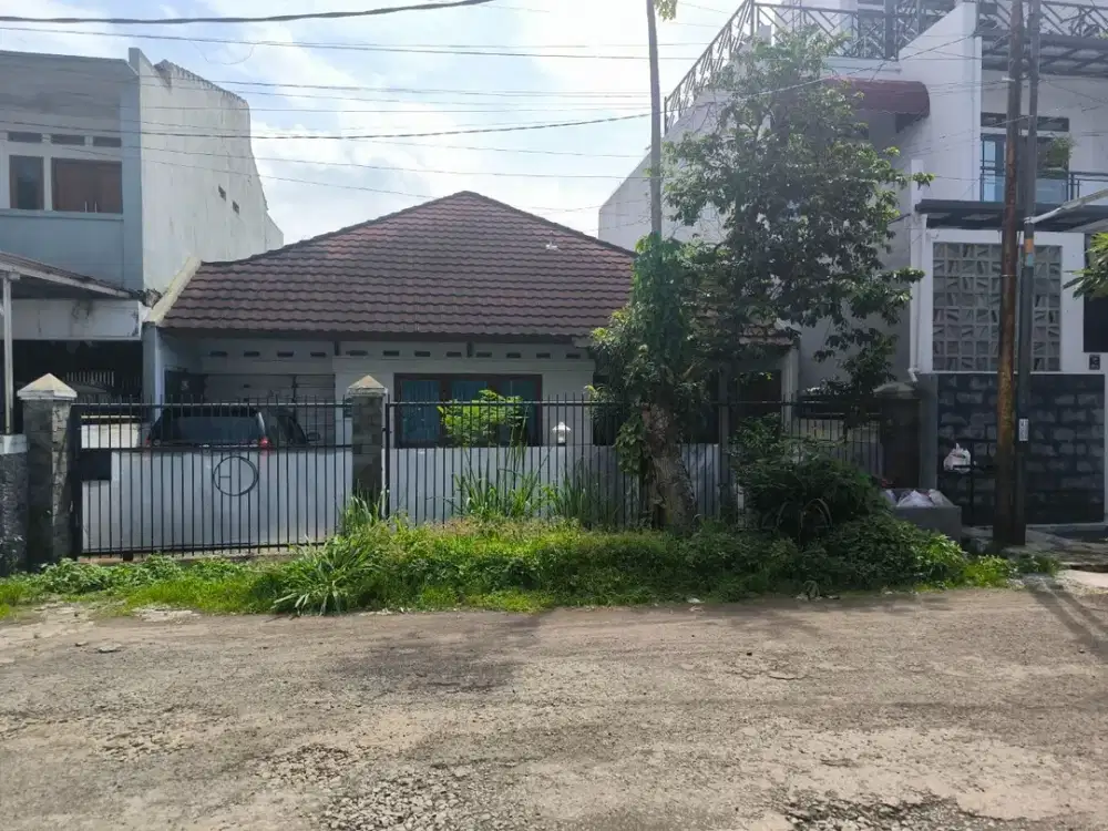 Rumah Lama Terawat Turangga Jalan Lebar Harga Nrgo