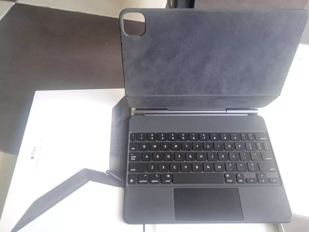 Apple Magic Keyboard 11