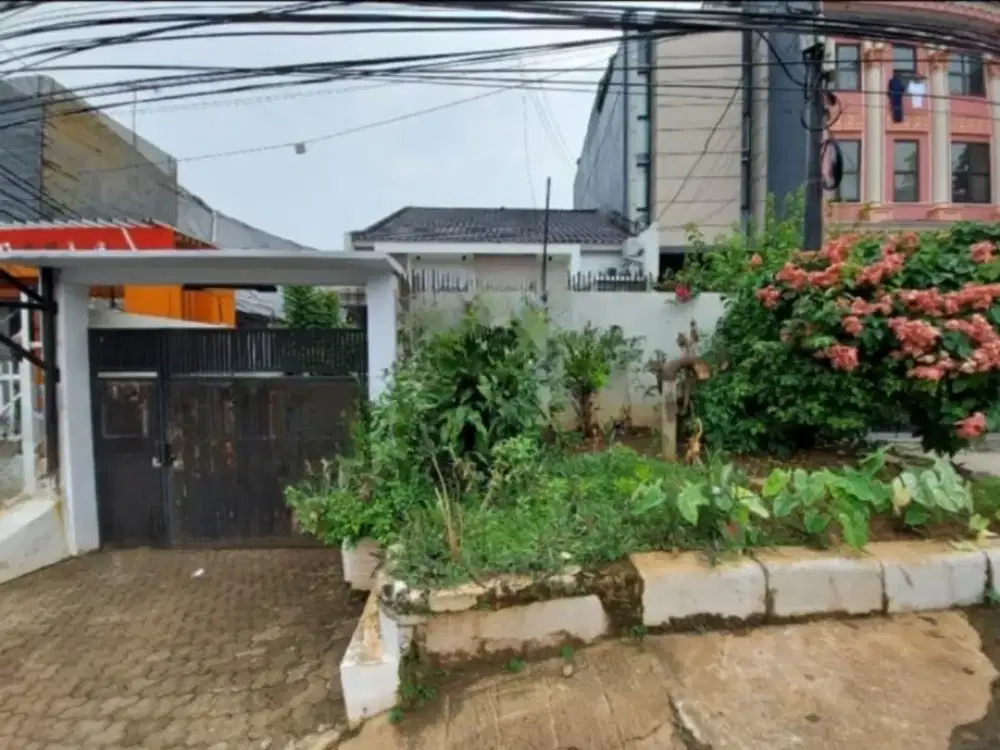 Rumah Lokasi Strategis di Wijaya Kebayoran Baru Jakarta Selatan