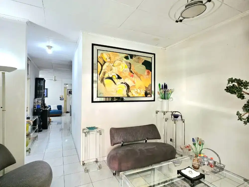 Dijual Rumah Cantik Strategis Dekat Pondok Indah Mall di Pondok Indah Jaksel Lr-13157