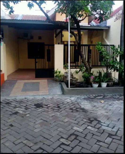 Di Kontrakan Rumah Permata Gedangan H2/36 Sidoarjo