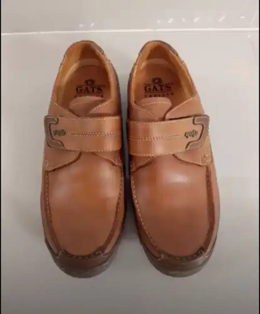 Dijual Sepatu GATS Kulit asli 43