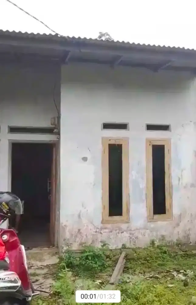 Dijual rumah masih 70 persen, bebas banjir, dekat dengan sarana umum