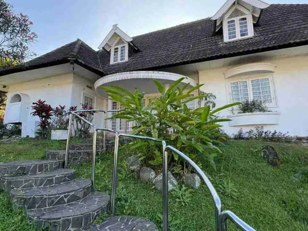 Murah Rumah Harga NJOP NEGO model American Clasik Sukajadi