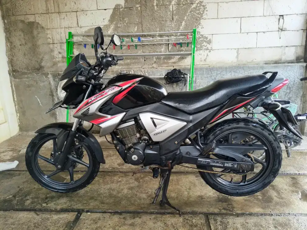 Megapro monoshok 2014
