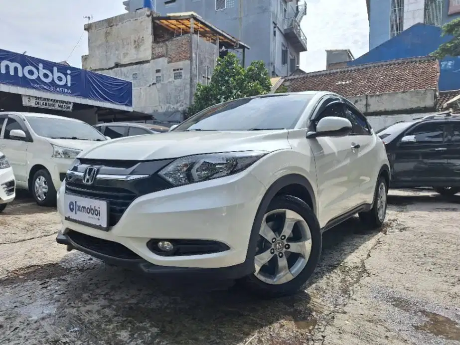 LOW DP - Honda HR-V 1.5 E Bensin-AT 2017