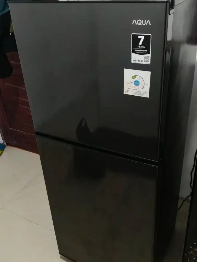 Kulkas aqua 2 pintu
