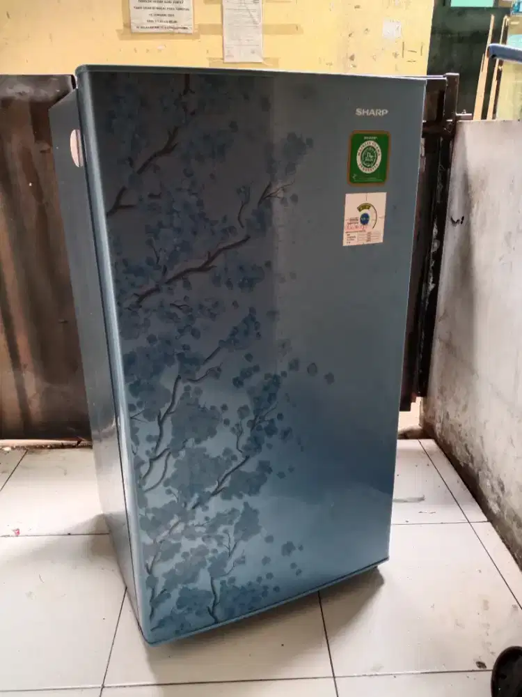 KULKAS SHARP 133LTR LIKE NEW