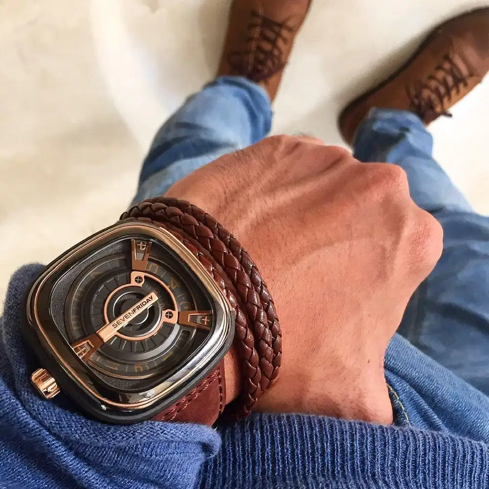 AUTHENTIC SEVEN FRIDAY MEN
