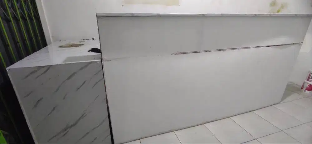 Meja Untuk Usaha/Dagang
