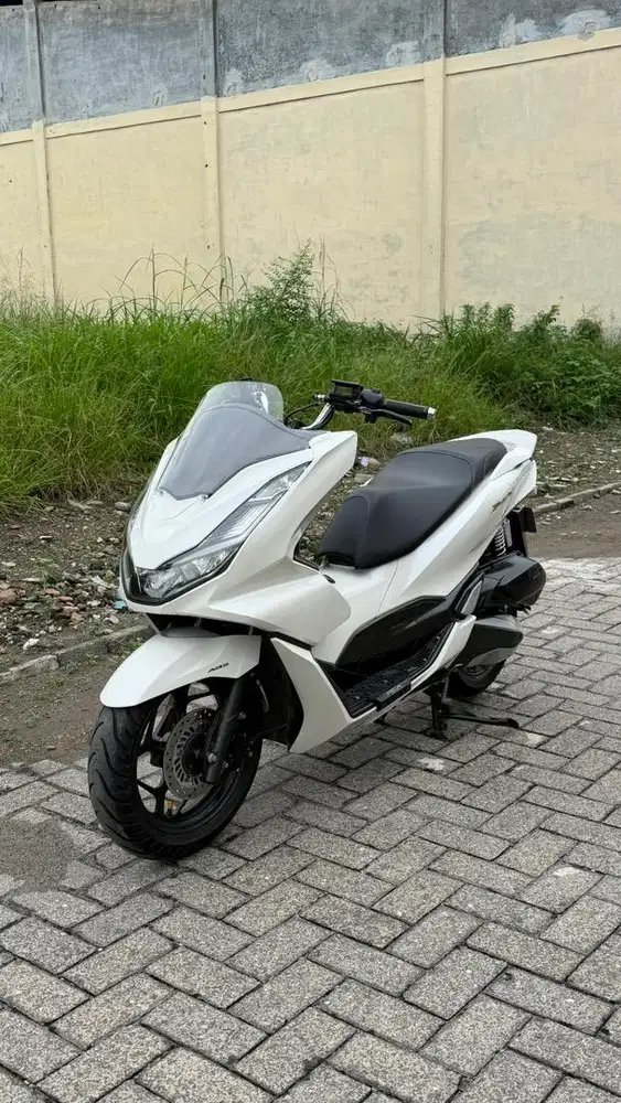 HONDA PCX 160 ABS 2022 PUTIH